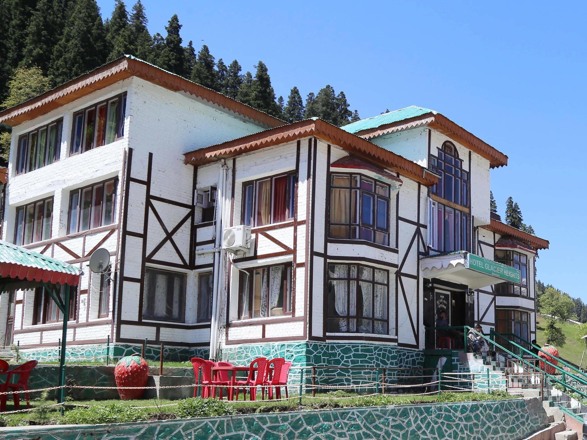 Sonāmarg Hotel Glacier Heights מראה חיצוני תמונה